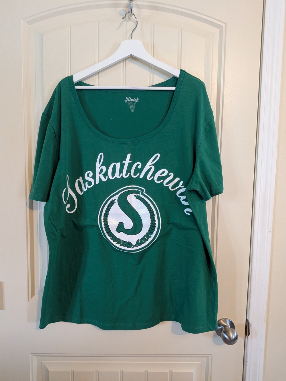 NWOT Saskatchewan Roughriders Green  And White T-shirt